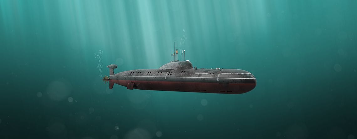 Ein schwimmendes U-Boot im Ozean, das eine Herausforderung für das domänenübergreifende Informationsmanagement darstellt.